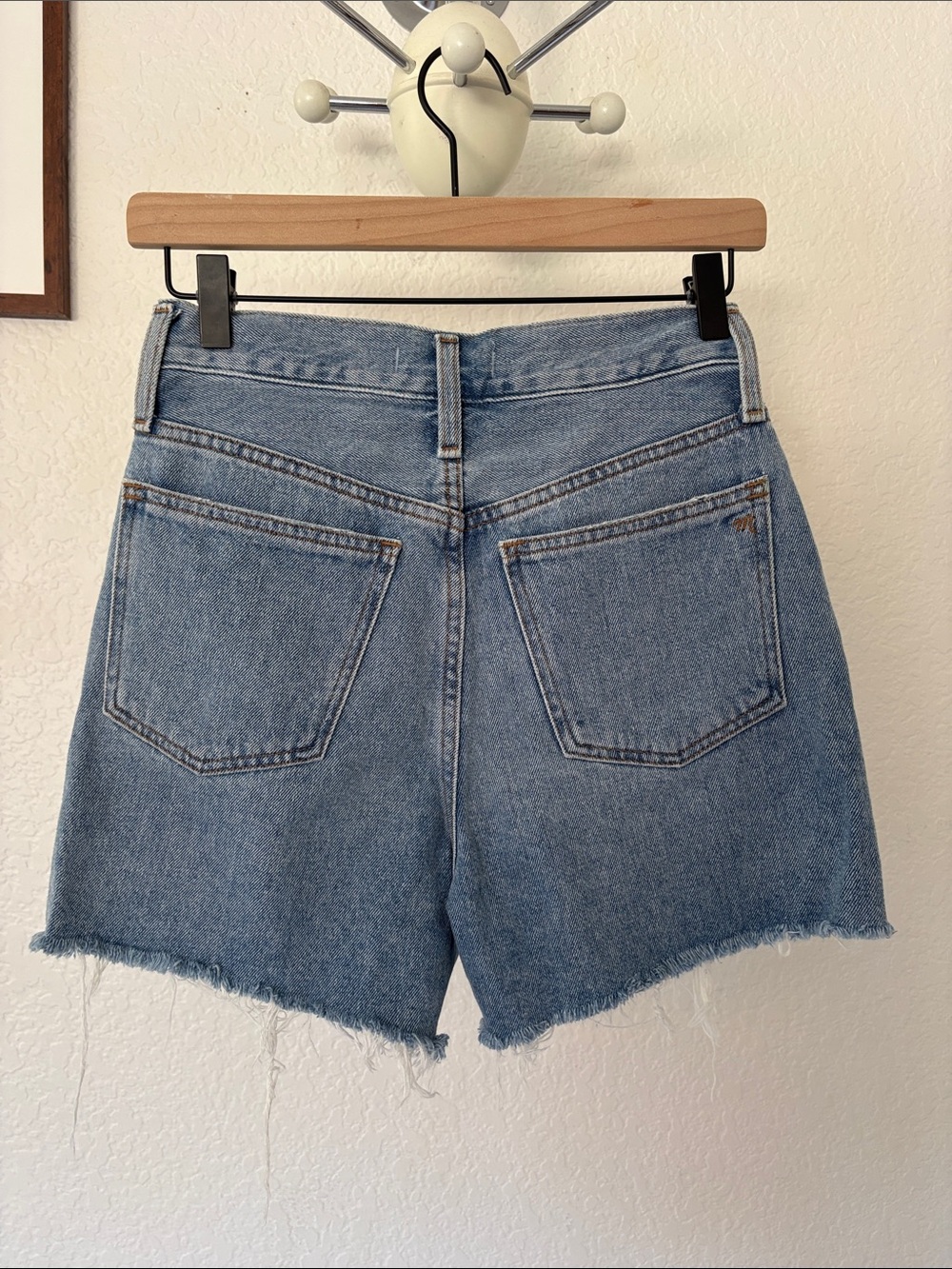Madewell the Momjean short - Picture 2 of 4